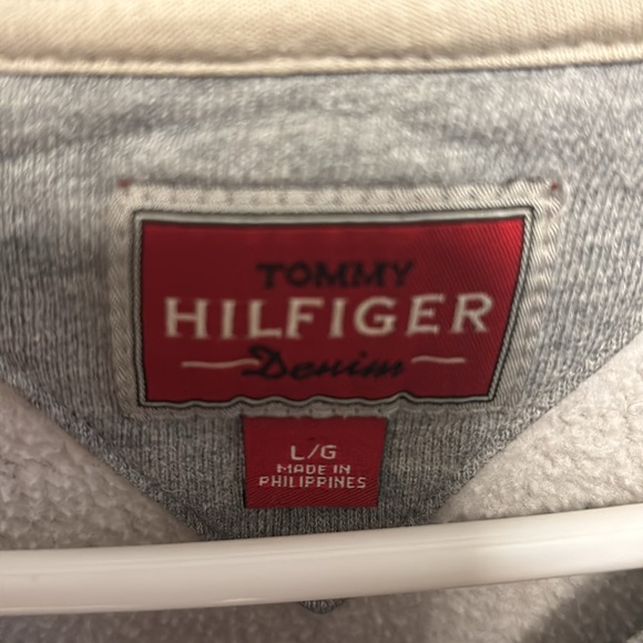 Vintage Tommy Hilfiger half zip sweater - Picture 4 of 4